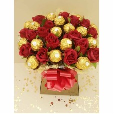 Cute Red Roses Arragement with Ferrero Rocher Chocolates