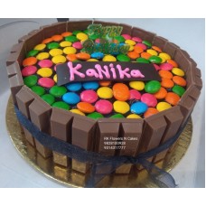 KitKat Cake