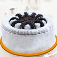 Oreo Vanilla Cake