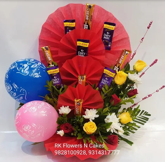 Mix Chocolate & Flowers Basket