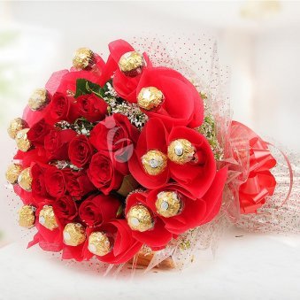 Ferrero Rocher With Red Roses Bunch